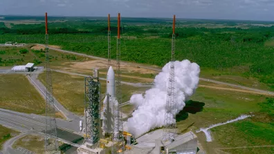 Mise à feu pour décollage du lanceur Ariane 5 Mise à feu pour décollage du lanceur Ariane 5
